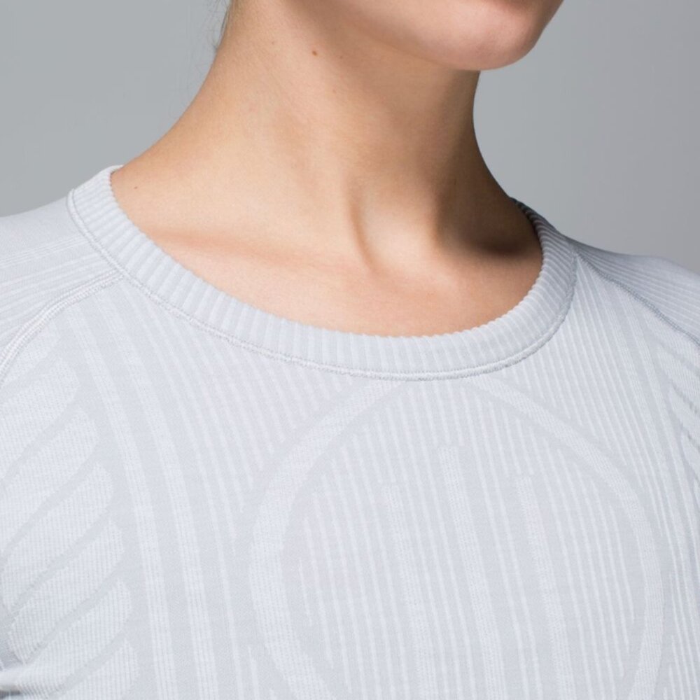 Lululemon Rest Less Long Sleeve Shirt Heathered Silver Size 6 - Picture 4 of 10